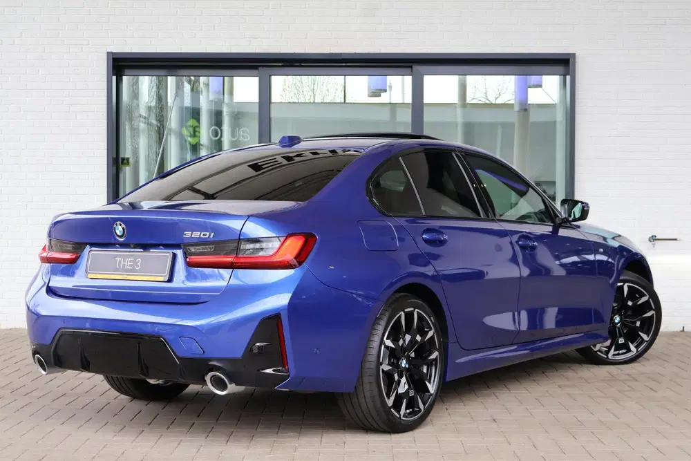 BMW 3-serie 320i M Sport uit 2026, foto 2