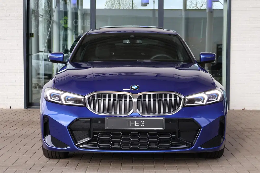 BMW 3-serie 320i M Sport uit 2026, foto 3