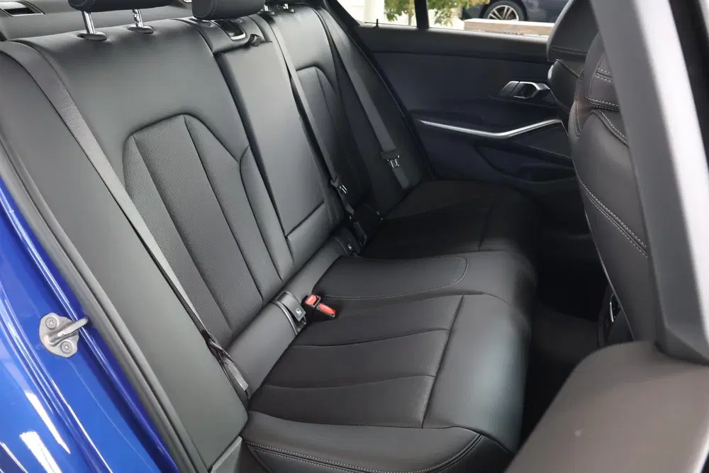 BMW 3-serie 320i M Sport uit 2026, foto 8
