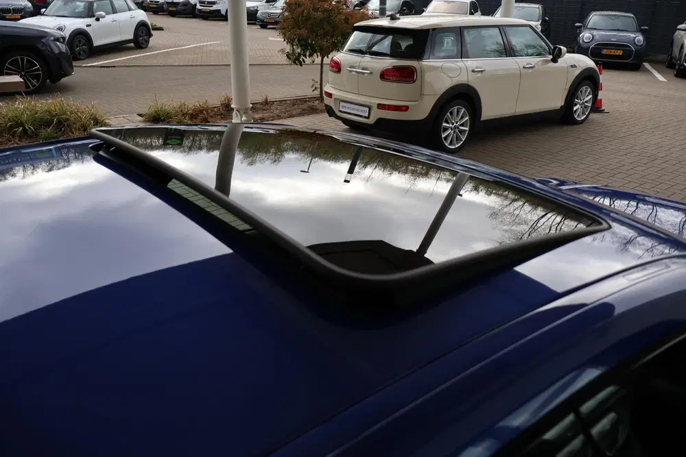 BMW 3-serie 320i M Sport uit 2026, foto 9