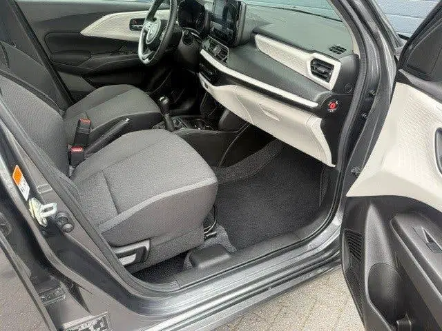 Suzuki Swift 1.2 Select Smart Hybrid Carplay PDC Camera uit 2025, foto 15