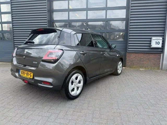 Suzuki Swift 1.2 Select Smart Hybrid Carplay PDC Camera uit 2025, foto 2