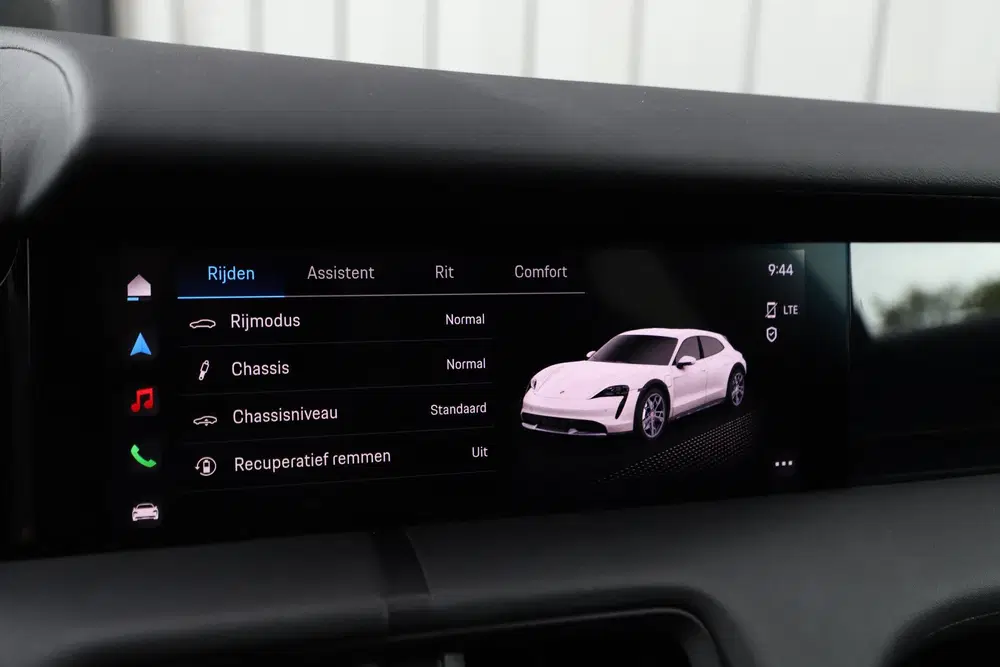 Porsche Taycan 4 93kWh uit 2022, foto 14