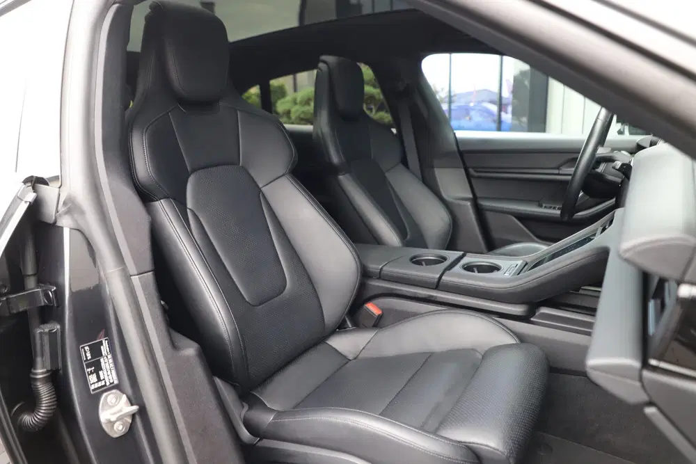 Porsche Taycan 4 93kWh uit 2022, foto 9