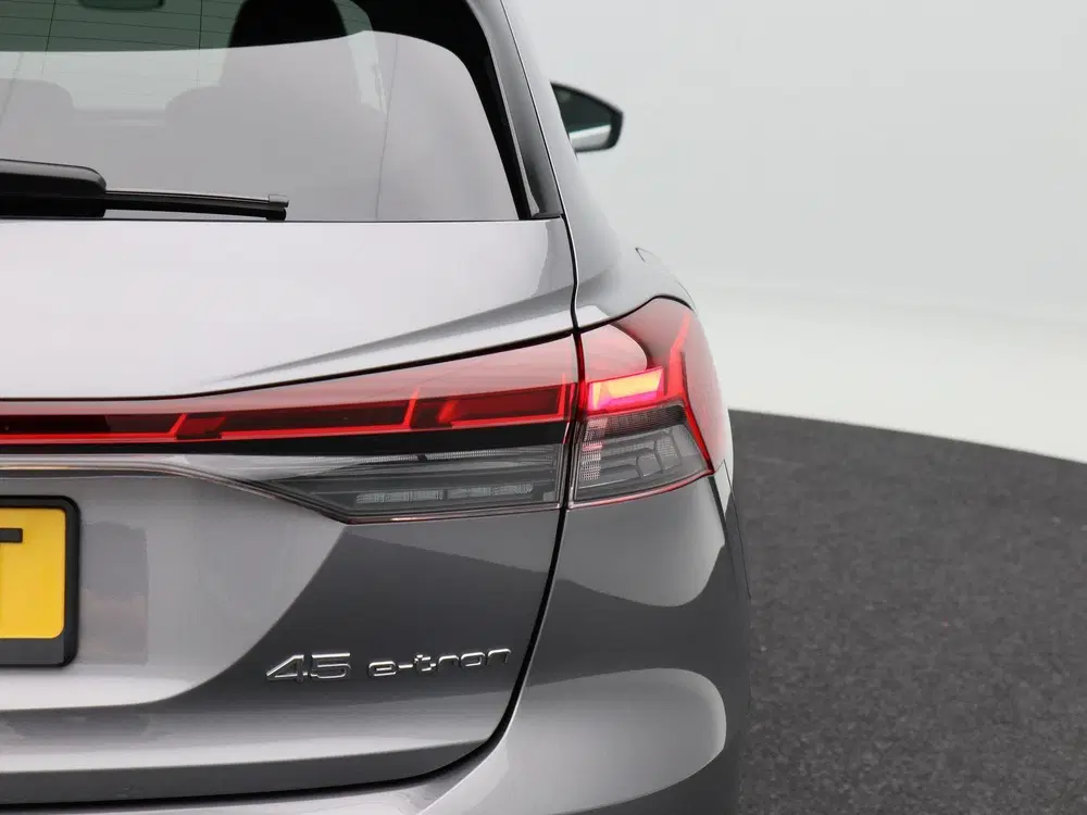 Audi Q4 e-tron 45 Edition 82 kWh 286 Pk uit 2025, foto 14
