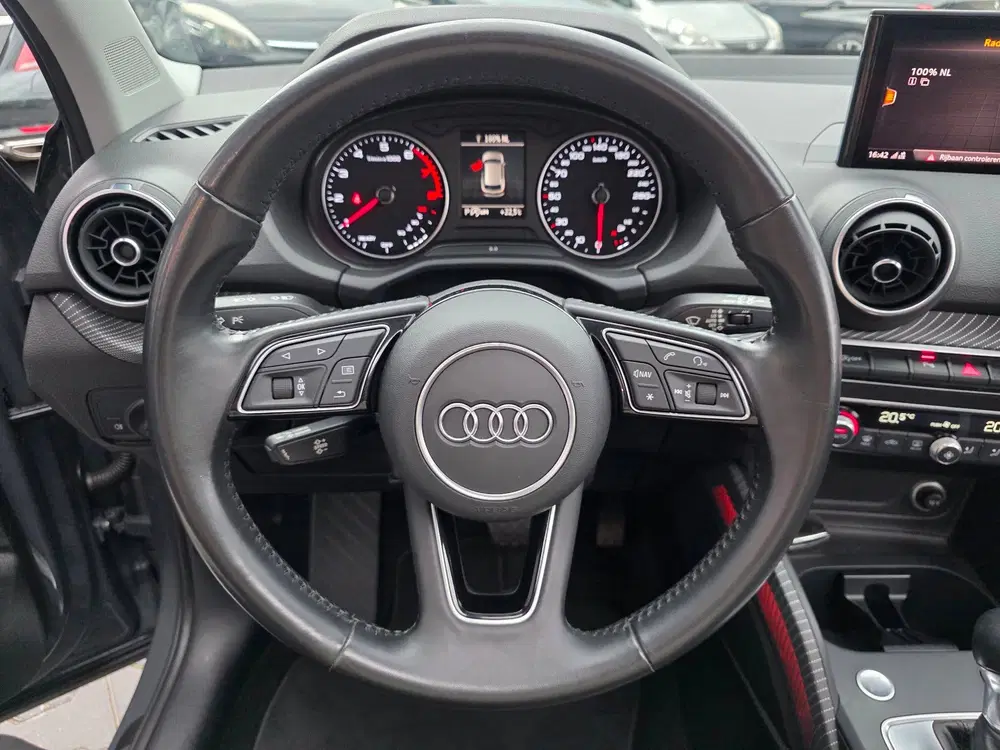 Audi Q2 35 TFSI CoD Sport Edition uit 2019, foto 4