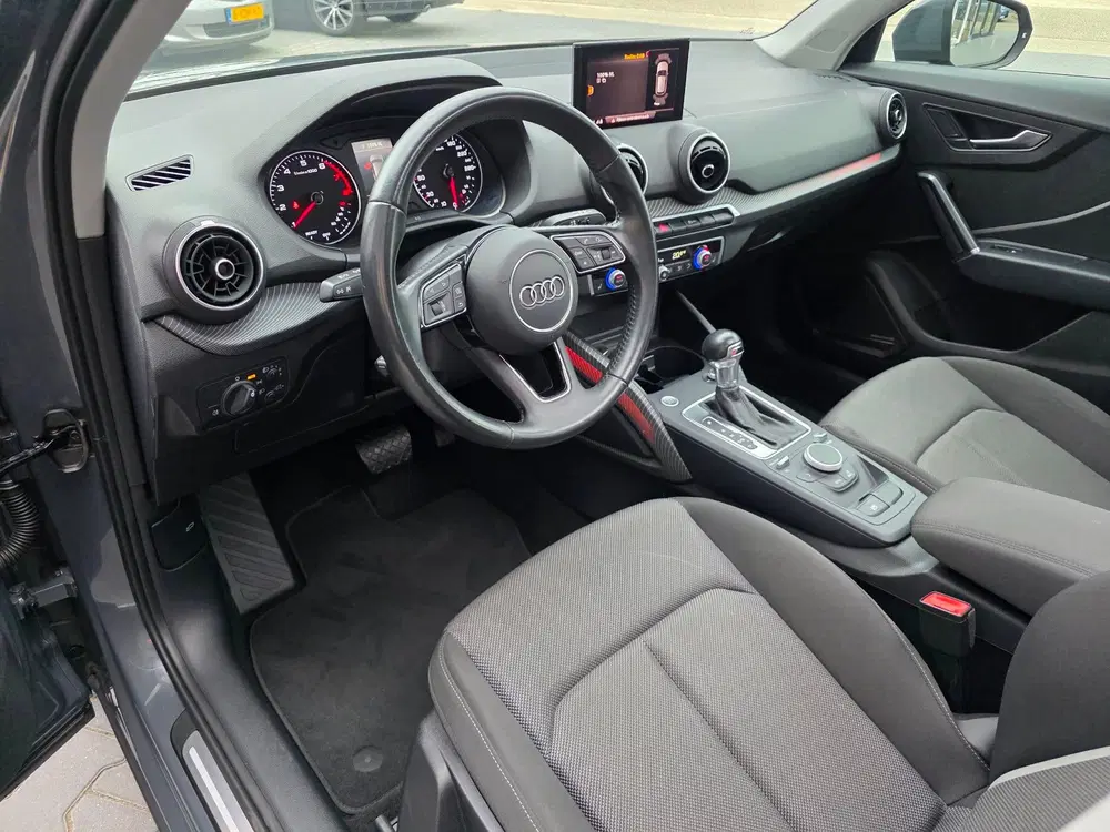 Audi Q2 35 TFSI CoD Sport Edition uit 2019, foto 5