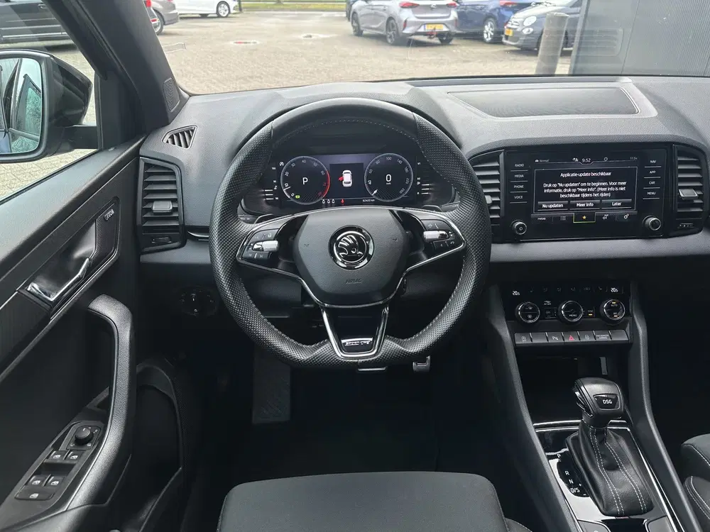 Skoda Karoq 1.5 TSI ACT Sportline Business uit 2022, foto 15