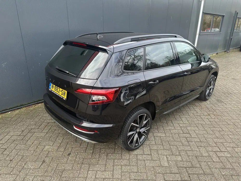 Skoda Karoq 1.5 TSI ACT Sportline Business uit 2022, foto 7
