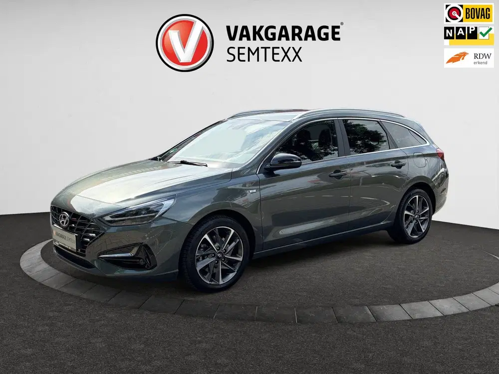 Hyundai i30 1.5 T-GDi MHEV Premium uit 2023