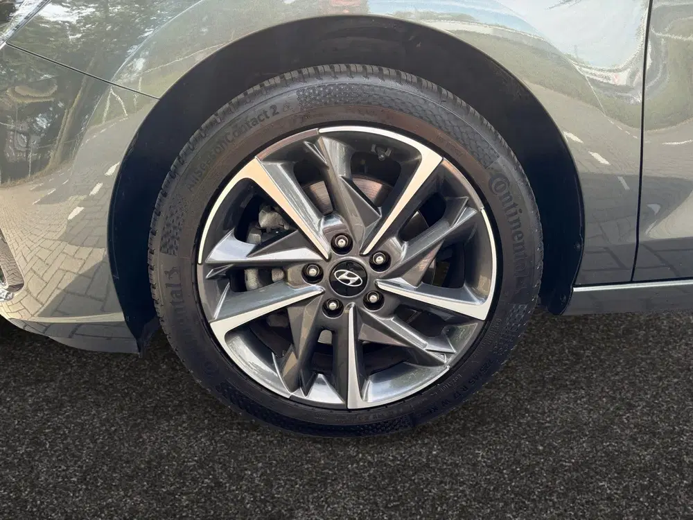 Hyundai i30 1.5 T-GDi MHEV Premium uit 2023, foto 12