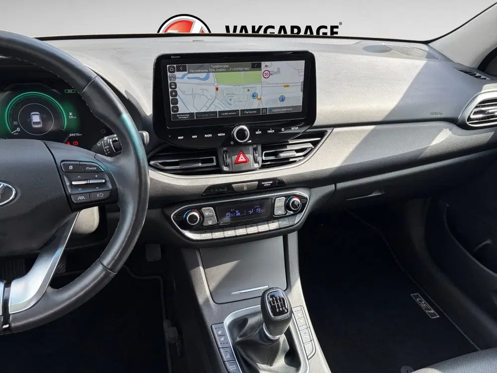 Hyundai i30 1.5 T-GDi MHEV Premium uit 2023, foto 15