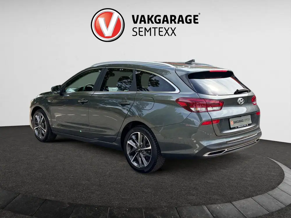 Hyundai i30 1.5 T-GDi MHEV Premium uit 2023, foto 3