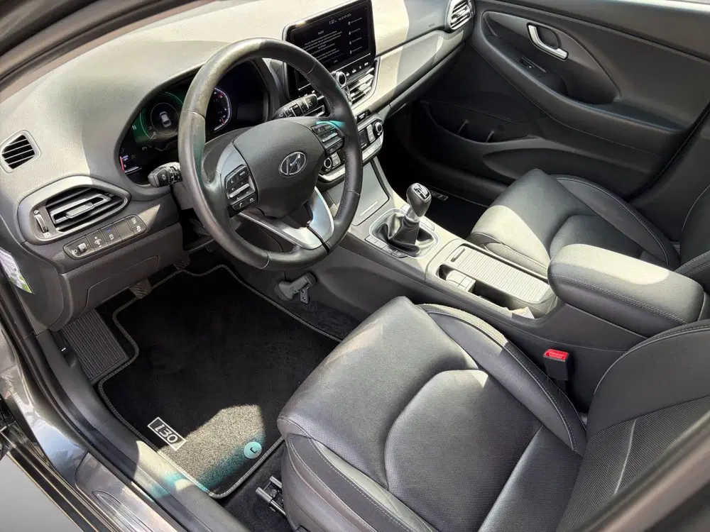 Hyundai i30 1.5 T-GDi MHEV Premium uit 2023, foto 4