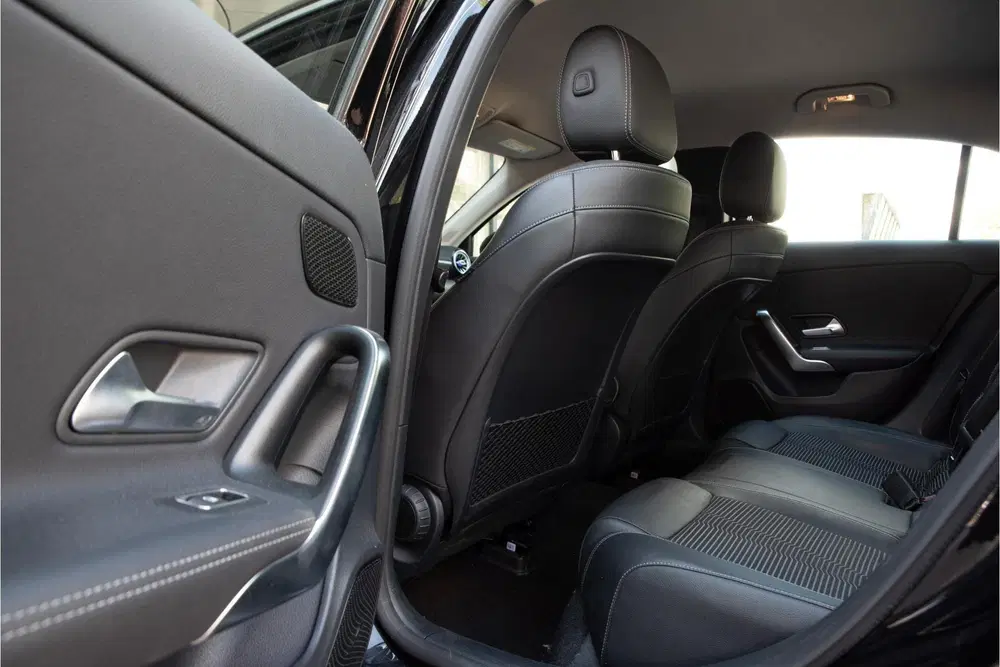 Mercedes-Benz A-Klasse 180 Business Solution AMG Ambient Cru uit 2019, foto 10