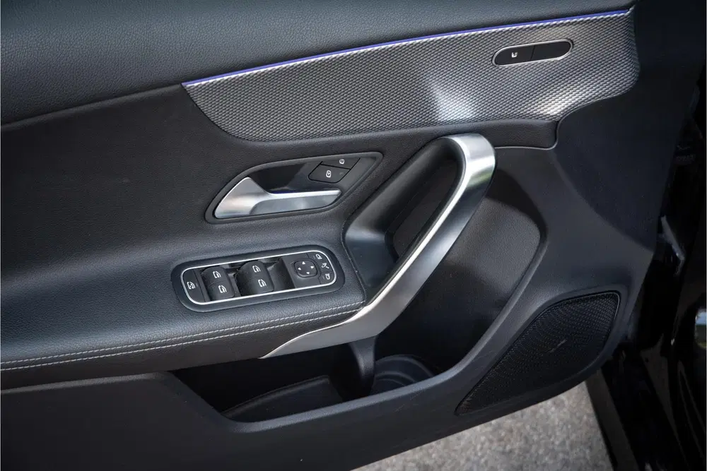 Mercedes-Benz A-Klasse 180 Business Solution AMG Ambient Cru uit 2019, foto 15