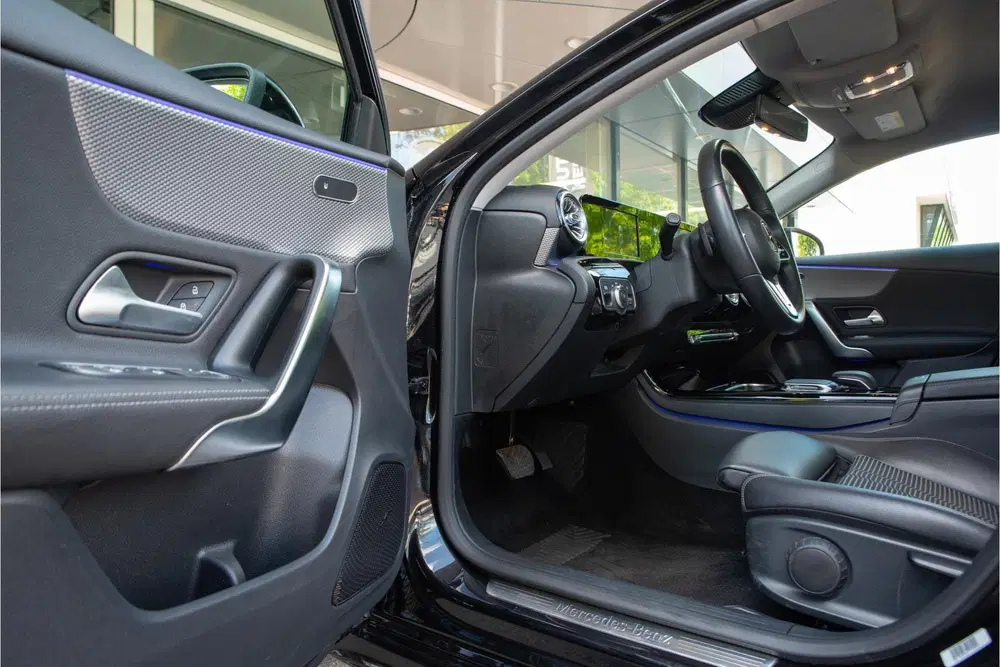 Mercedes-Benz A-Klasse 180 Business Solution AMG Ambient Cru uit 2019, foto 6