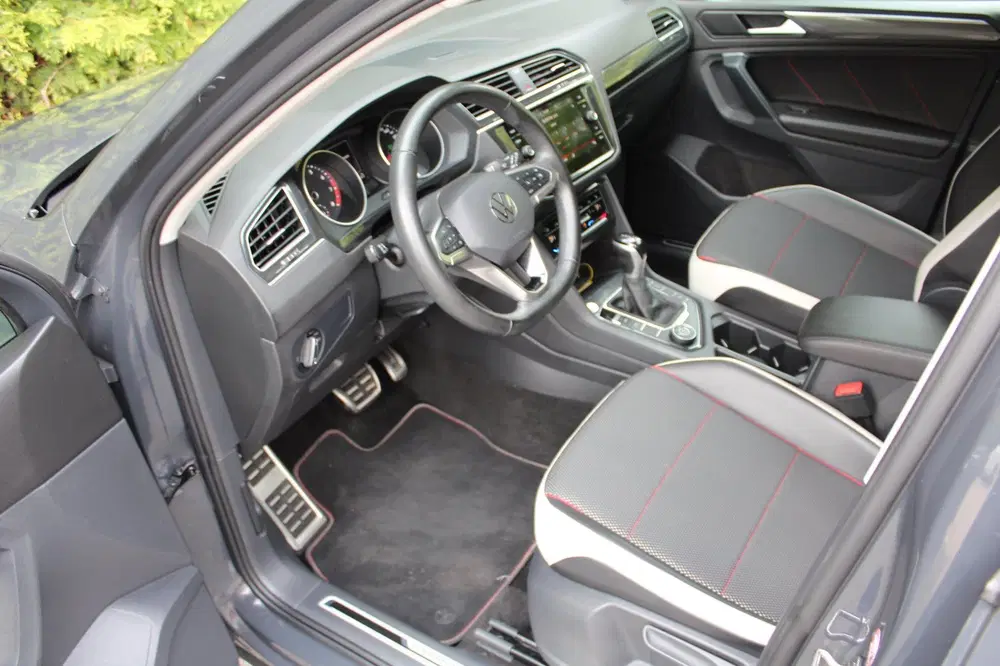 Volkswagen Tiguan 2.0 TSI 4Motion Urban Sport 190PK Automaat uit 2022, foto 3