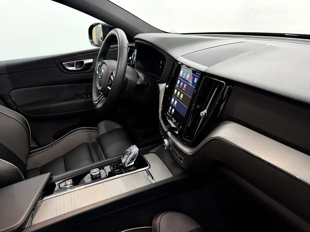 Volvo XC60 2.0 T8 Plug-in hybrid AWD Black Edition Or uit 2025, foto 10