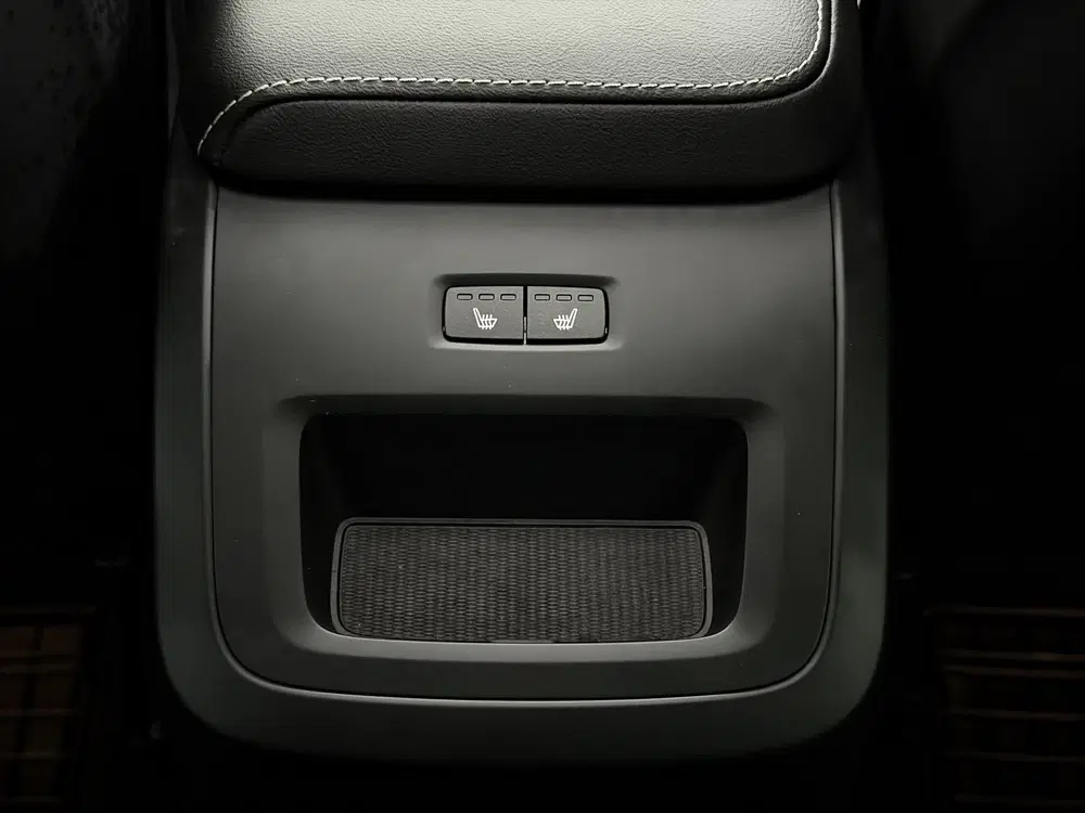 Volvo XC60 2.0 T8 Plug-in hybrid AWD Black Edition Or uit 2025, foto 11
