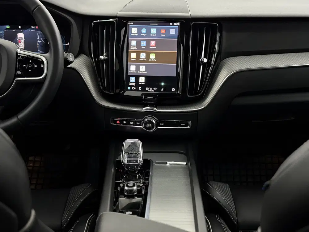 Volvo XC60 2.0 T8 Plug-in hybrid AWD Black Edition Or uit 2025, foto 13
