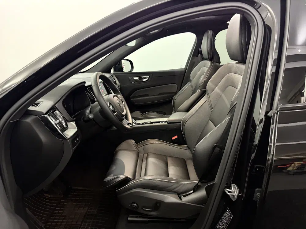 Volvo XC60 2.0 T8 Plug-in hybrid AWD Black Edition Or uit 2025, foto 7