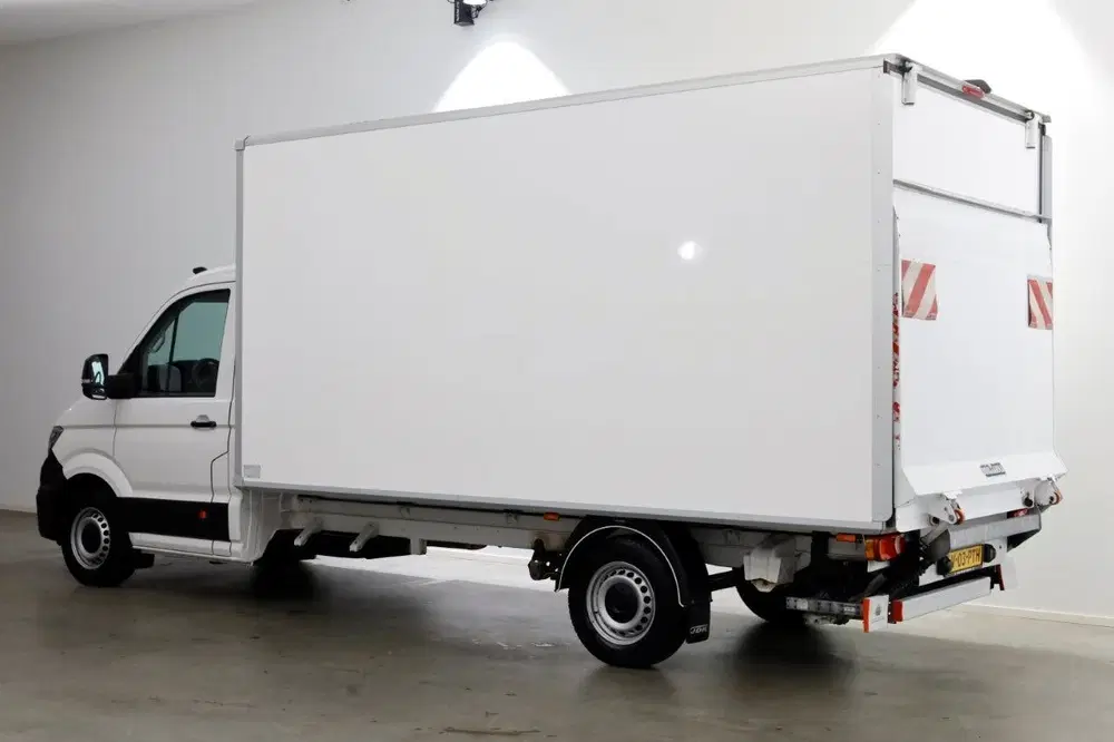 Volkswagen Crafter 35 2.0 TDI 140pk Bakwagen met laadklep en uit 2021, foto 9