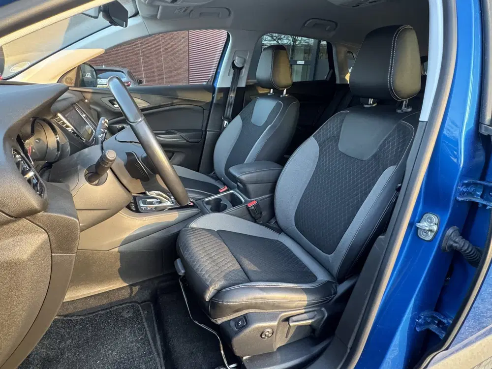 Opel Grandland 1.6 Turbo Hybrid Business Elegance uit 2021, foto 8
