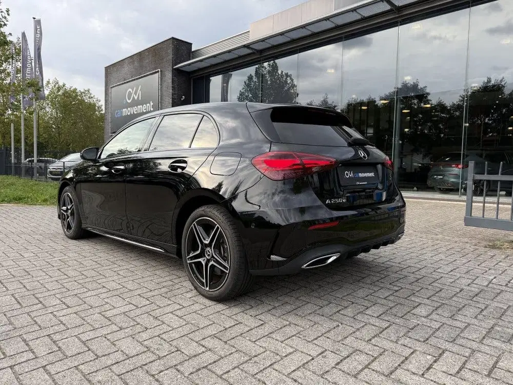 Mercedes-Benz A-Klasse 250 e AMG Line I Night Pakket I Ambie uit 2023, foto 3