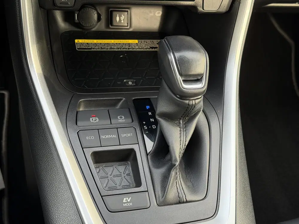 Toyota RAV 4 2.5 Hybrid First Edition TREKHAAK uit 2019, foto 11