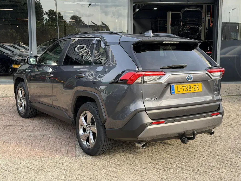 Toyota RAV 4 2.5 Hybrid First Edition TREKHAAK uit 2019, foto 3