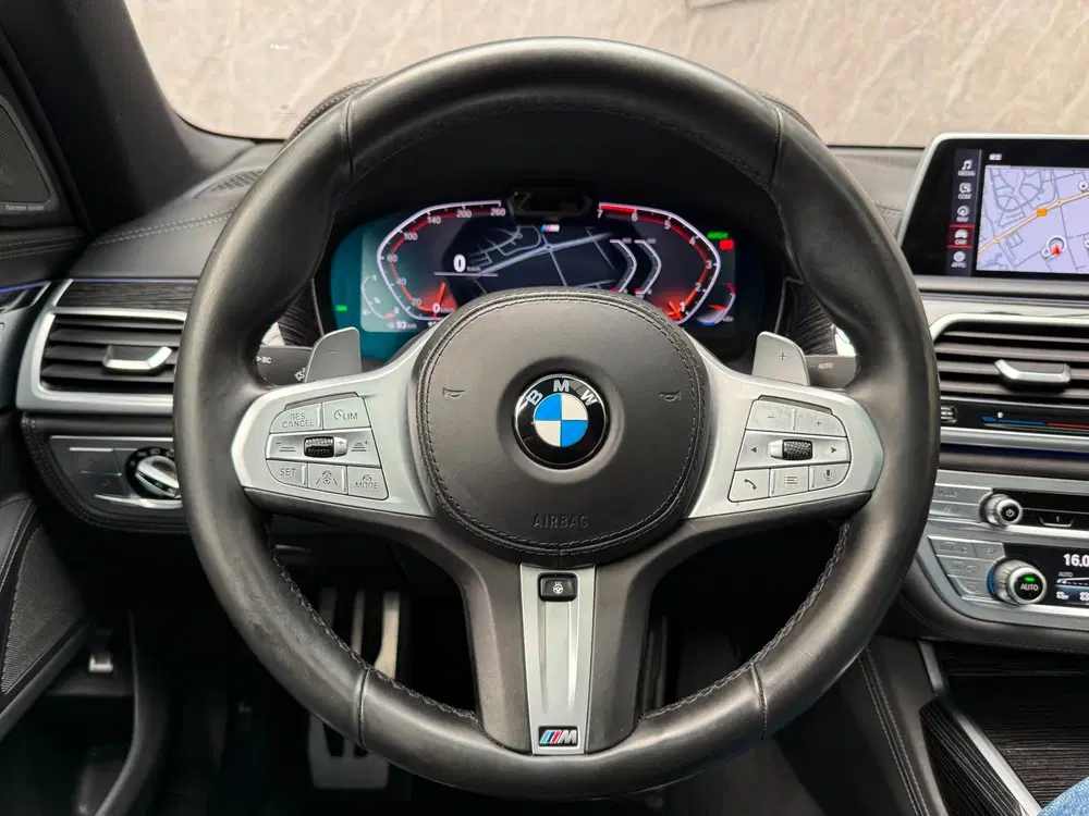 BMW 7-serie 750i xDrive 530 PK uit 2019, foto 14
