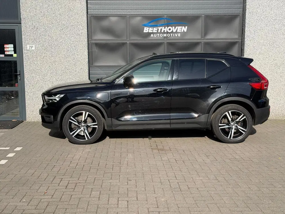Volvo XC40 1.5 T5 Recharge R-Design uit 2021, foto 2