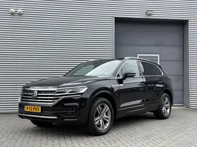Volkswagen Touareg 3.0 TDI R-Line I Aut. I Grijs Kenteken I uit 2021