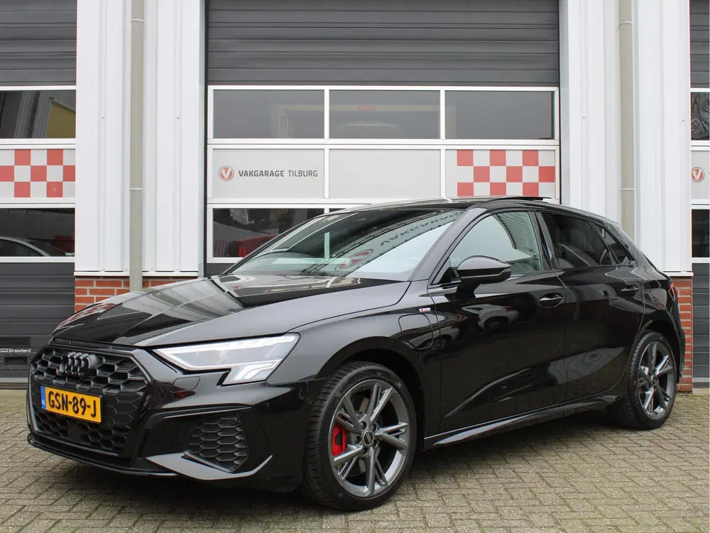 Audi A3 45 TFSIe 245PK S-Edition Competition uit 2024