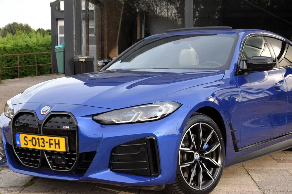 BMW i4 M50 High Executive 84 kWh I Schuifdak I Hu uit 2023, foto 3