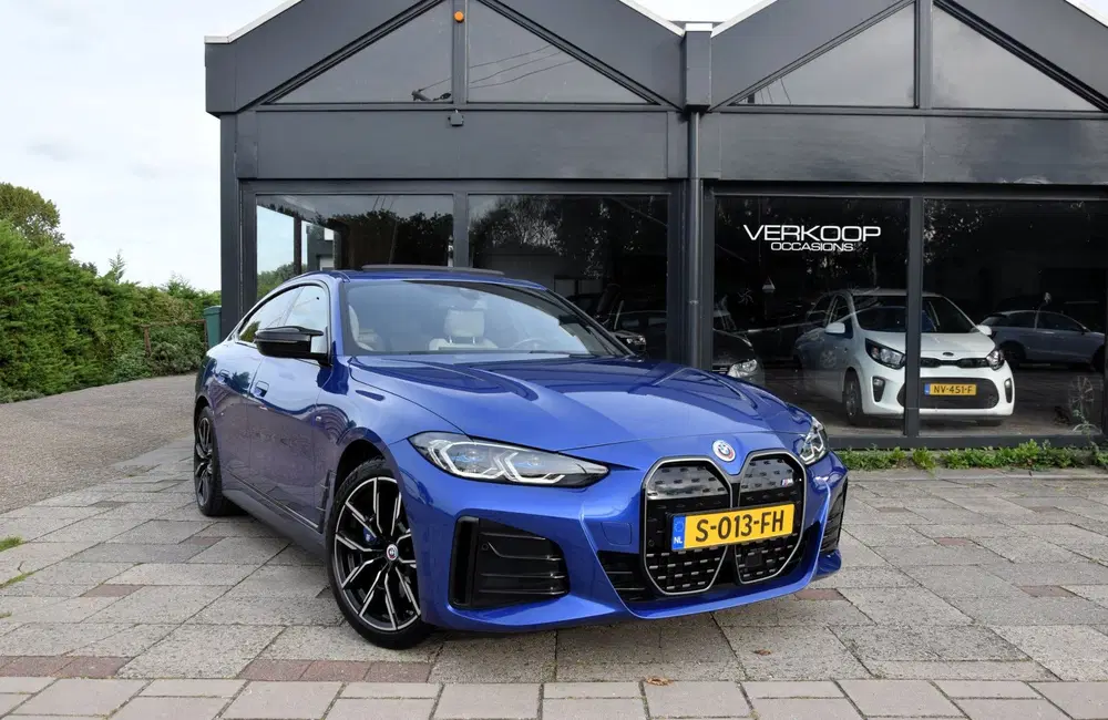 BMW i4 M50 High Executive 84 kWh I Schuifdak I Hu uit 2023, foto 4