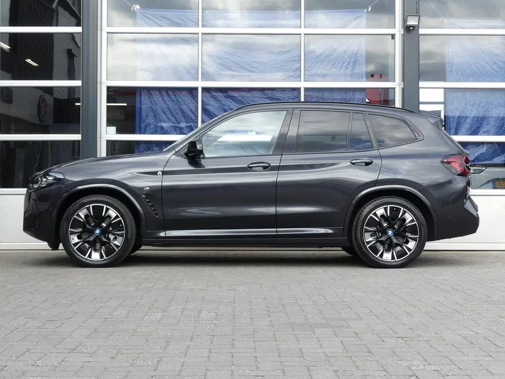 BMW iX3 High Executive M Pack 80 kWh *t uit 2024, foto 8