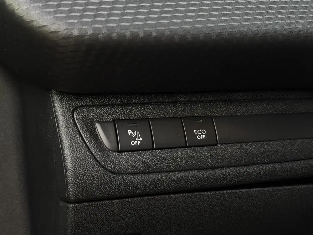 Peugeot 208 1.2 PureTech Signature uit 2019, foto 15