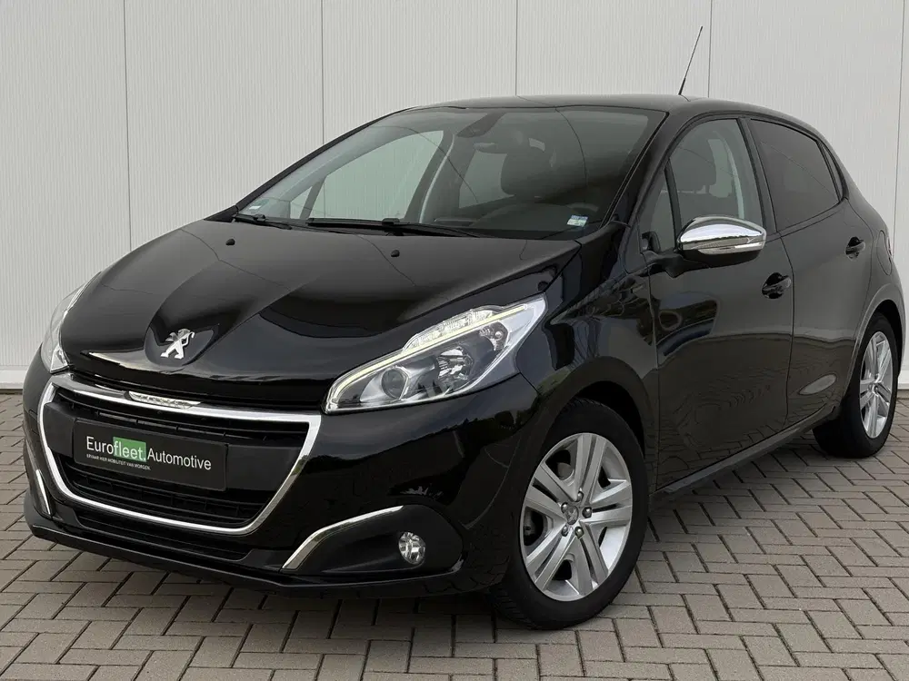 Peugeot 208 1.2 PureTech Signature uit 2019, foto 2