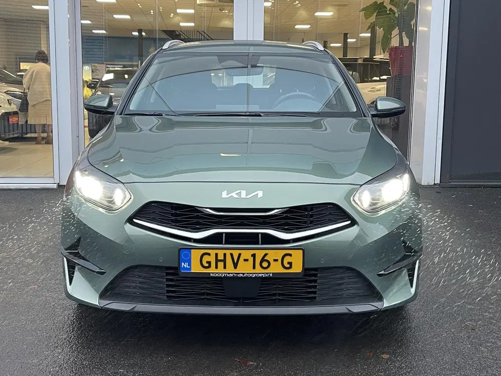 Kia Ceed 1.5 T-GDi DynamicLine Afneembare trekha uit 2024, foto 4