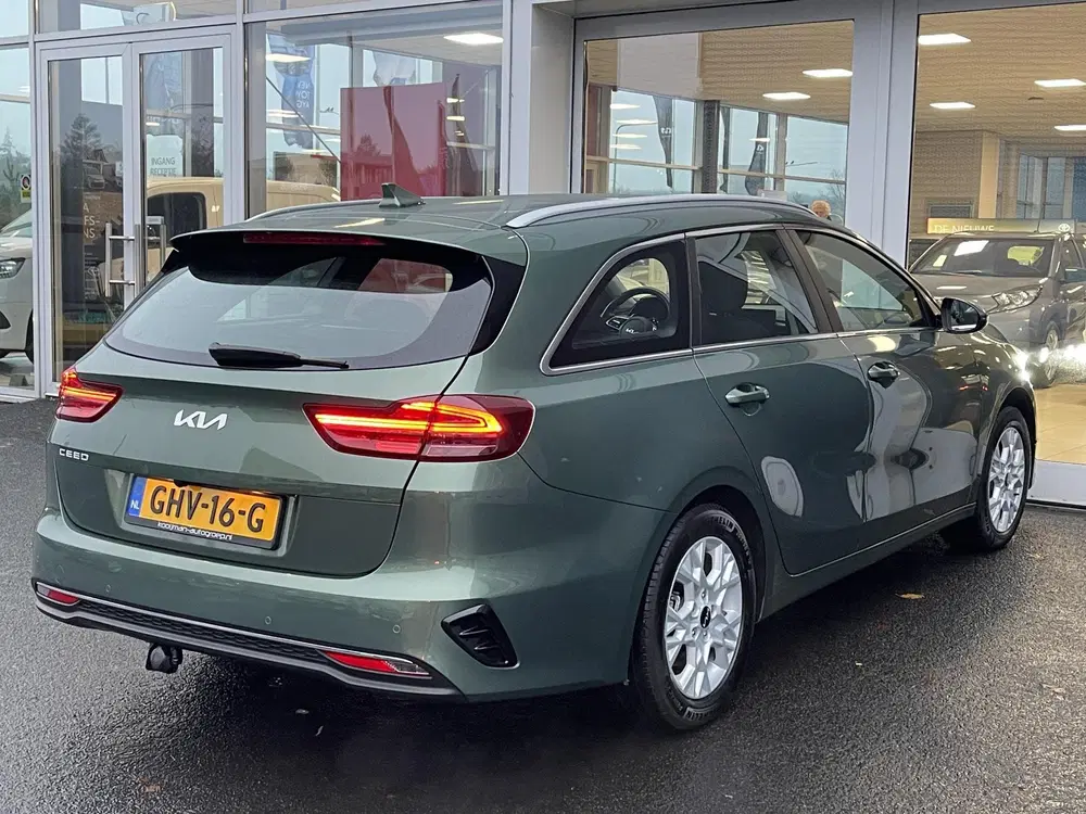 Kia Ceed 1.5 T-GDi DynamicLine Afneembare trekha uit 2024, foto 6