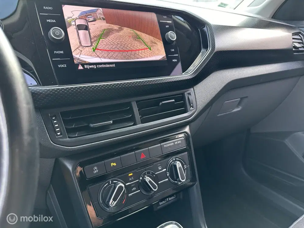 Volkswagen T-Cross 1.0 TSI 18dkm airco navigatie cruisecont uit 2019, foto 6