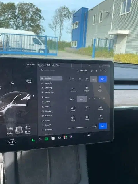 Tesla Model Y Performance AWD 2024 534 pk btw-auto SOH 9 uit 2024, foto 9