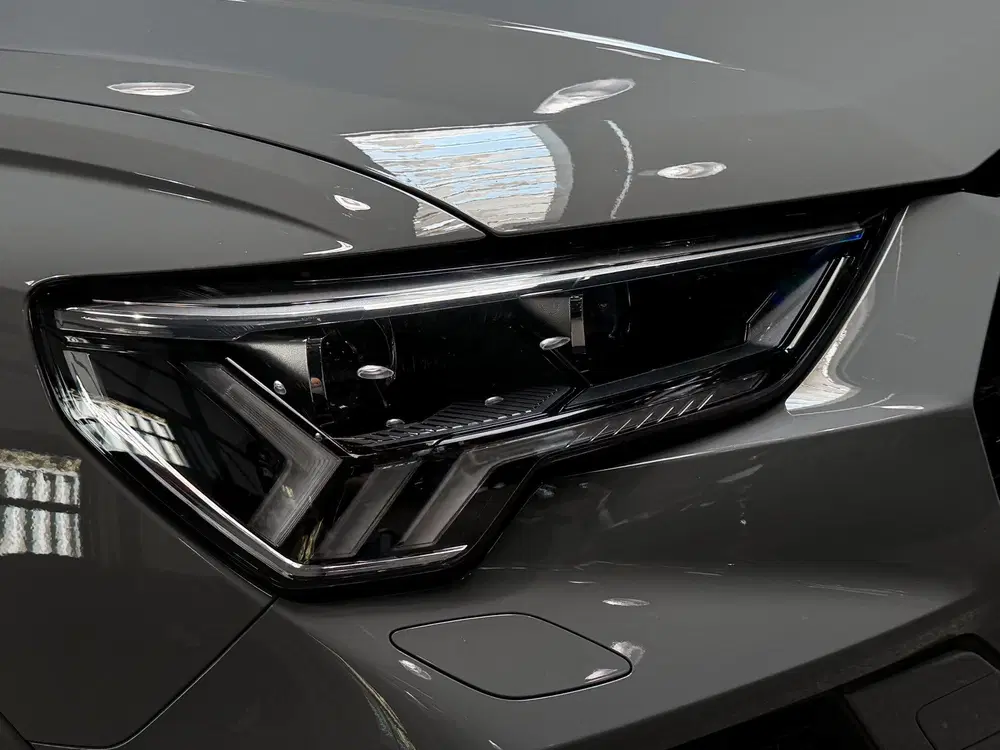 Audi RS Q3 TFSI RSQ3 uit 2022, foto 12