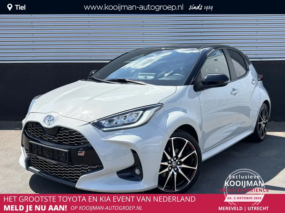 Toyota Yaris 1.5 Hybrid GR Sport Bi-tone uit 2024