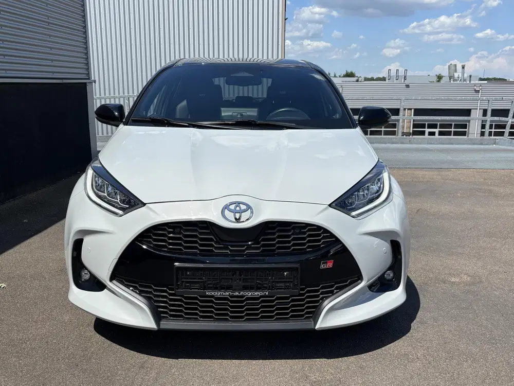 Toyota Yaris 1.5 Hybrid GR Sport Bi-tone uit 2024, foto 5