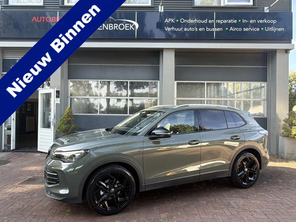 Volkswagen Tiguan 1.5 eTSI R-LINE automaat 360 camera trekha uit 2025