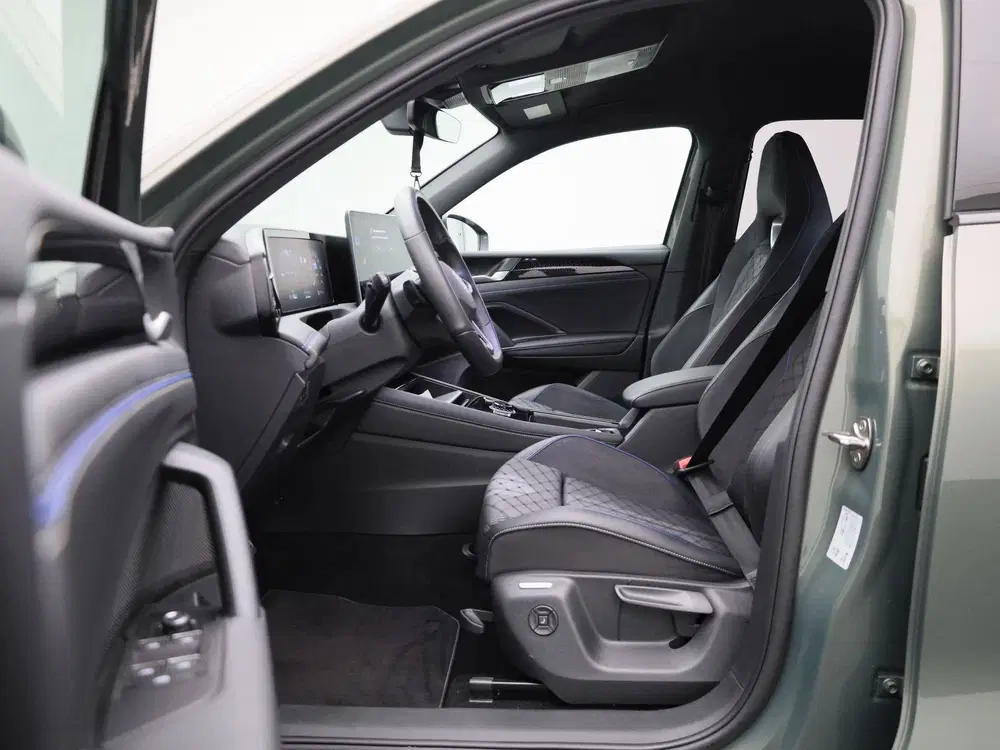 Volkswagen Tiguan 1.5 eTSI R-LINE automaat 360 camera trekha uit 2025, foto 14