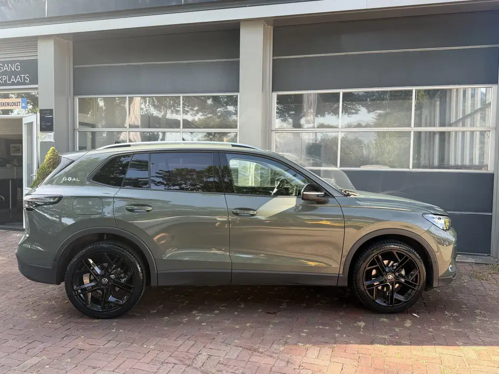 Volkswagen Tiguan 1.5 eTSI R-LINE automaat 360 camera trekha uit 2025, foto 4